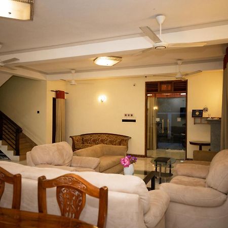 Marathona Tourist Resort - Anuradhapura Luaran gambar