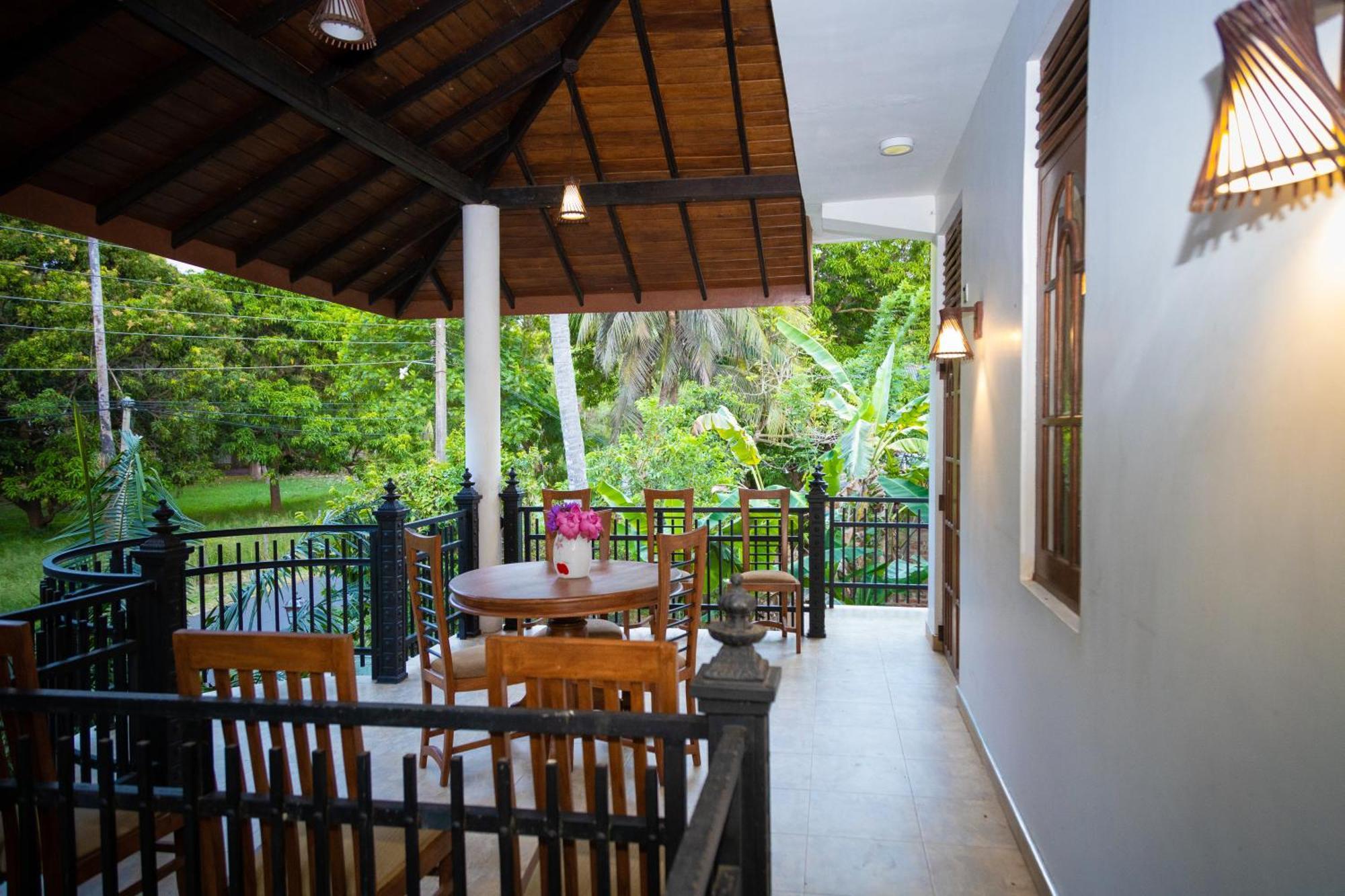 Marathona Tourist Resort - Anuradhapura Luaran gambar