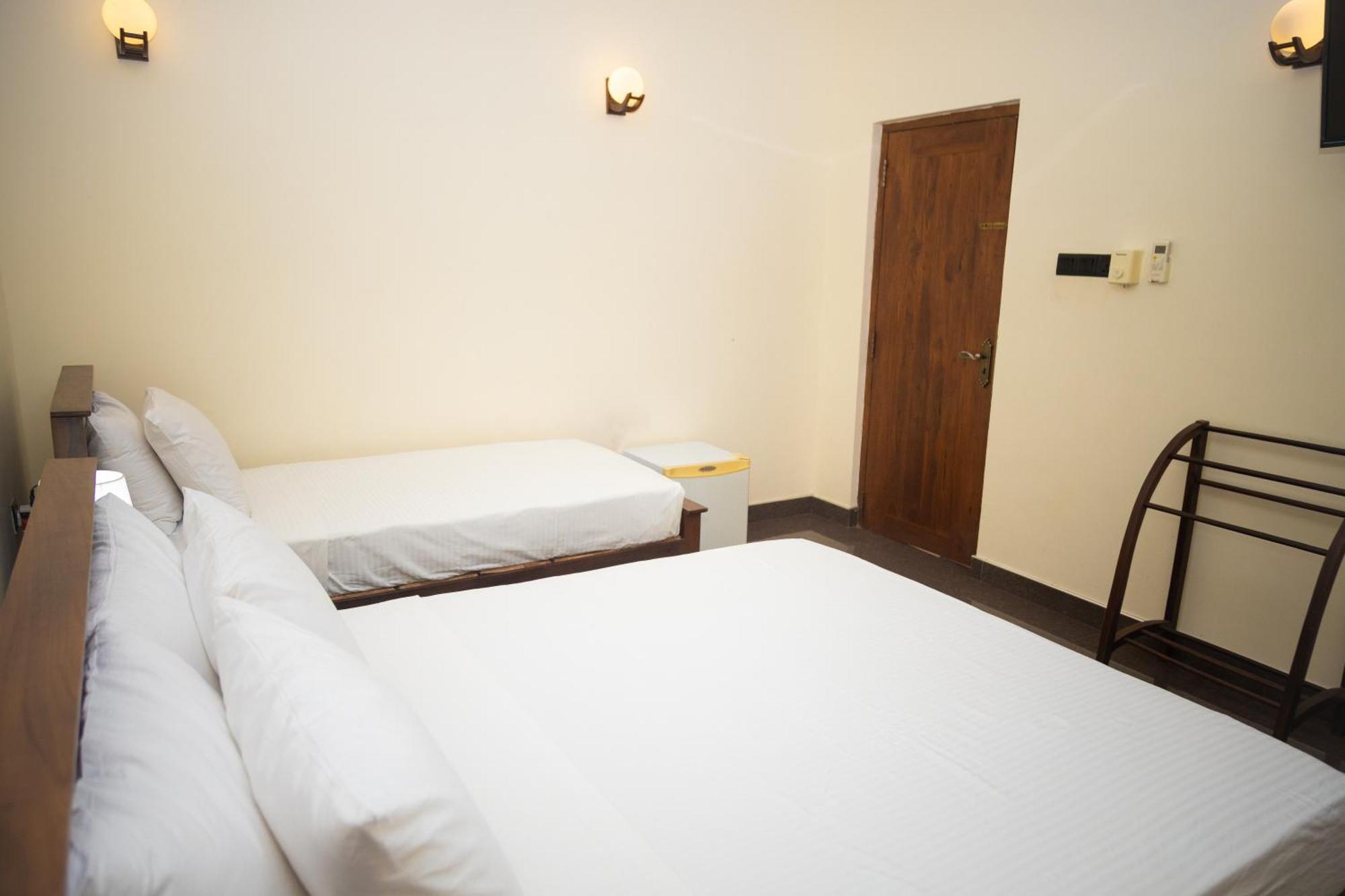 Marathona Tourist Resort - Anuradhapura Luaran gambar